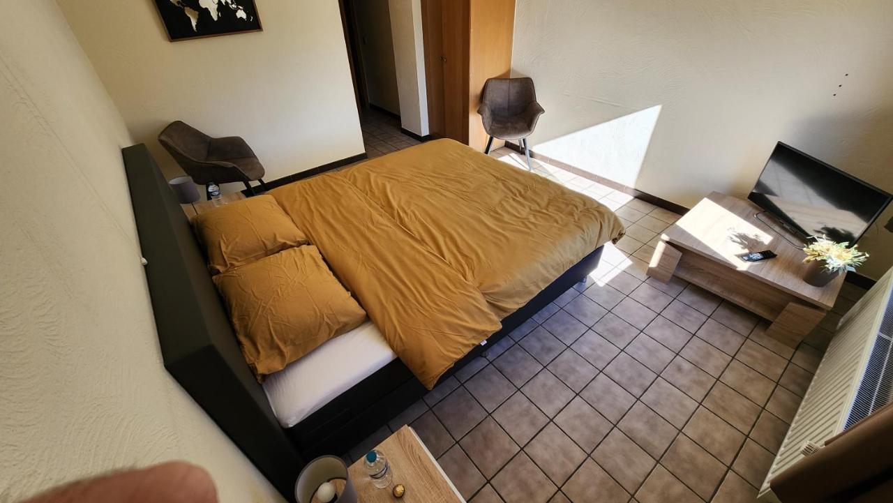 Hotel Au Central Alle Dış mekan fotoğraf
